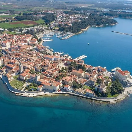 Dvori With Pool Kaštelir