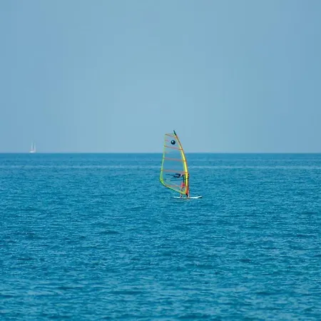 Dvori With Pool Kaštelir